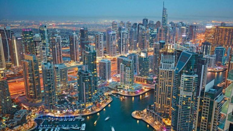 Odalar boş, personel yok! Dubai’de oteller birer birer satışa çıkıyor