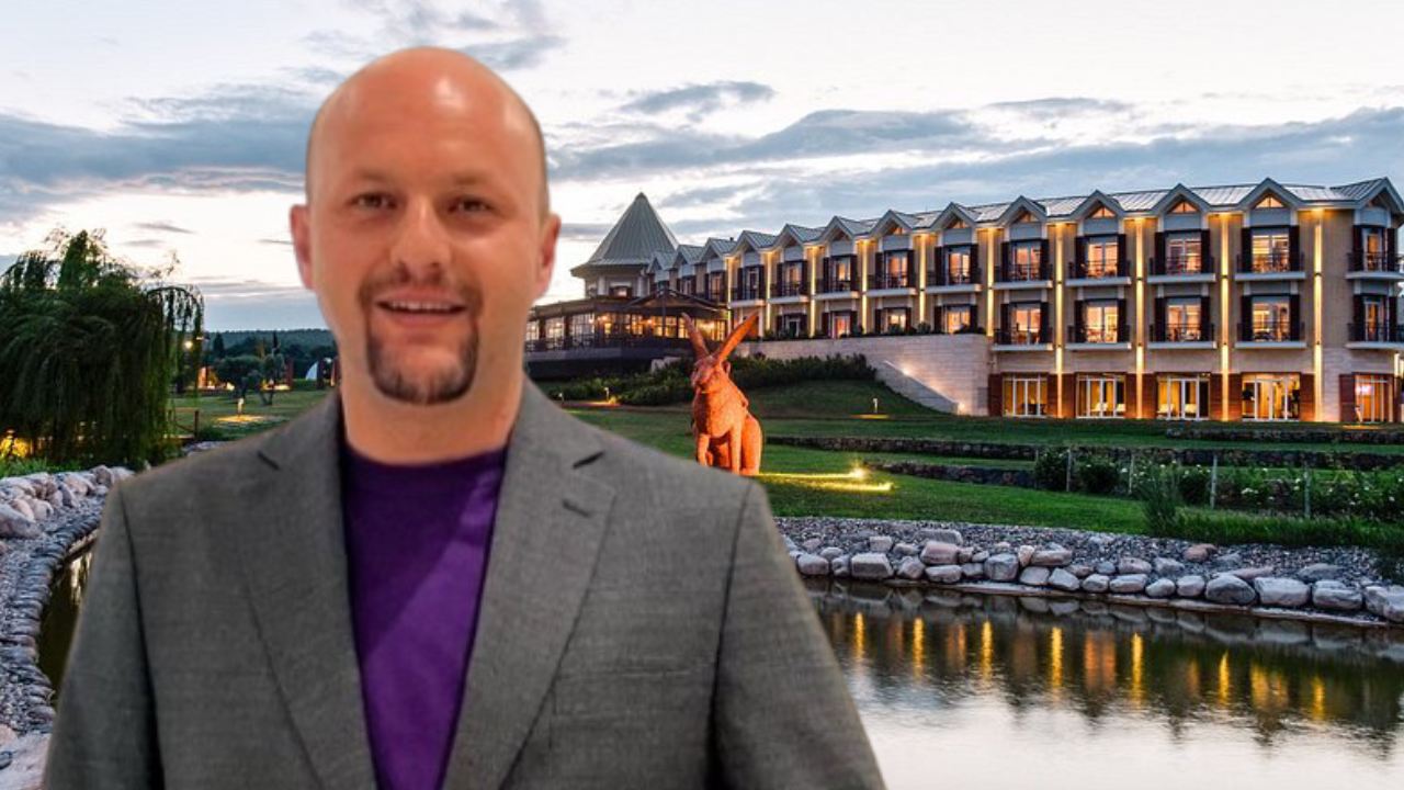 Turizm ve konaklama sektöründe 15 seneyi aşkın deneyime sahip olan