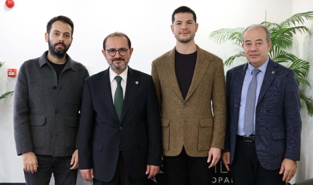 Yıldız Teknik Üniversitesi (YTÜ) Rektörü Prof. Dr. Eyüp Debik, YTÜ