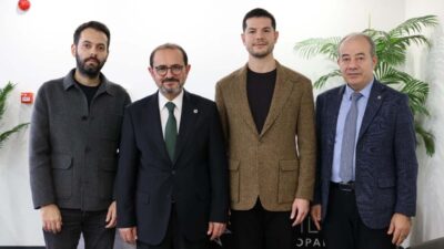 Yıldız Teknik Üniversitesi (YTÜ) Rektörü Prof. Dr. Eyüp Debik, YTÜ