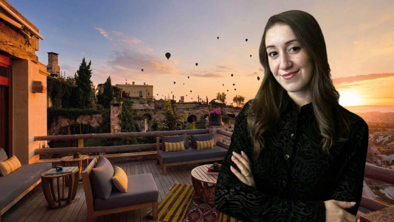 Eda Sarıyer Açıkgöz, kariyerine Kapadokya’nın prestijli tesislerinden Argos in Cappadocia’da