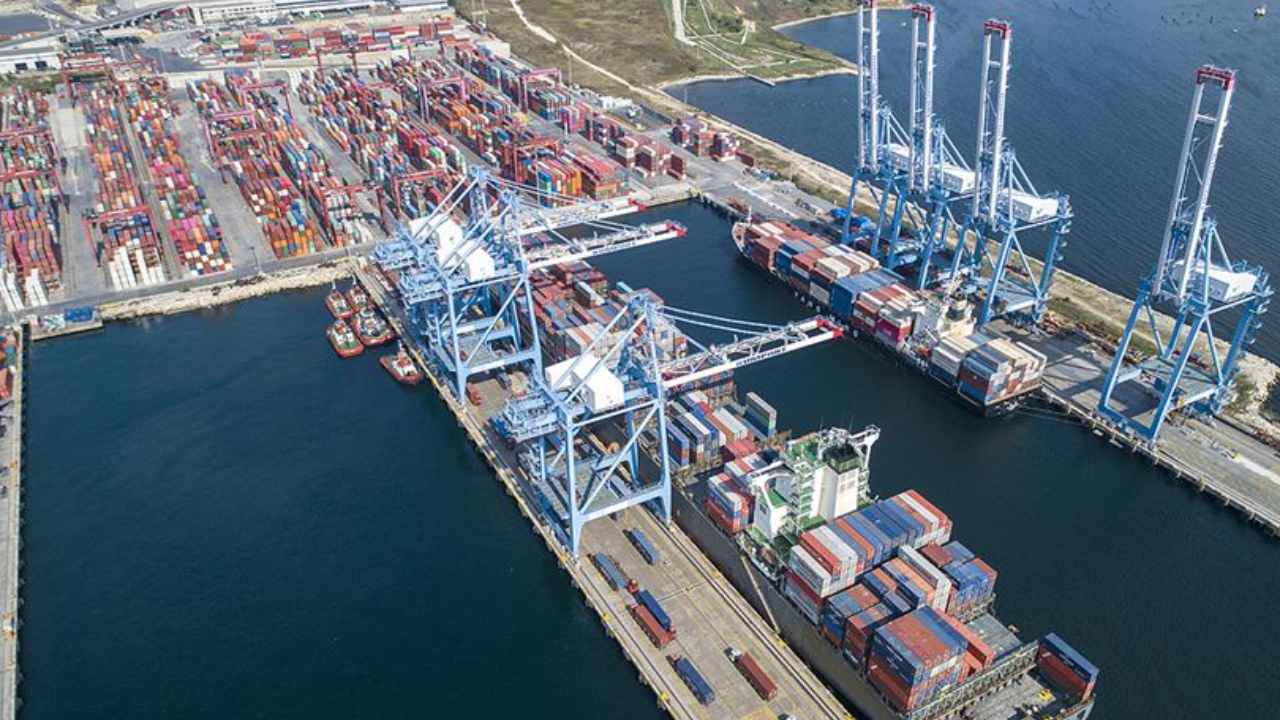 Ege İhracatçı Birlikleri’nin mayıs ayı ihracat verilerinde dikkat çeken bir