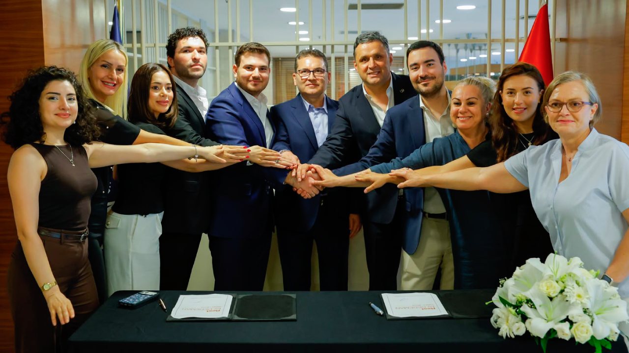 İmzalar tamam! Dedeman Bursa Nilüfer'e geliyor